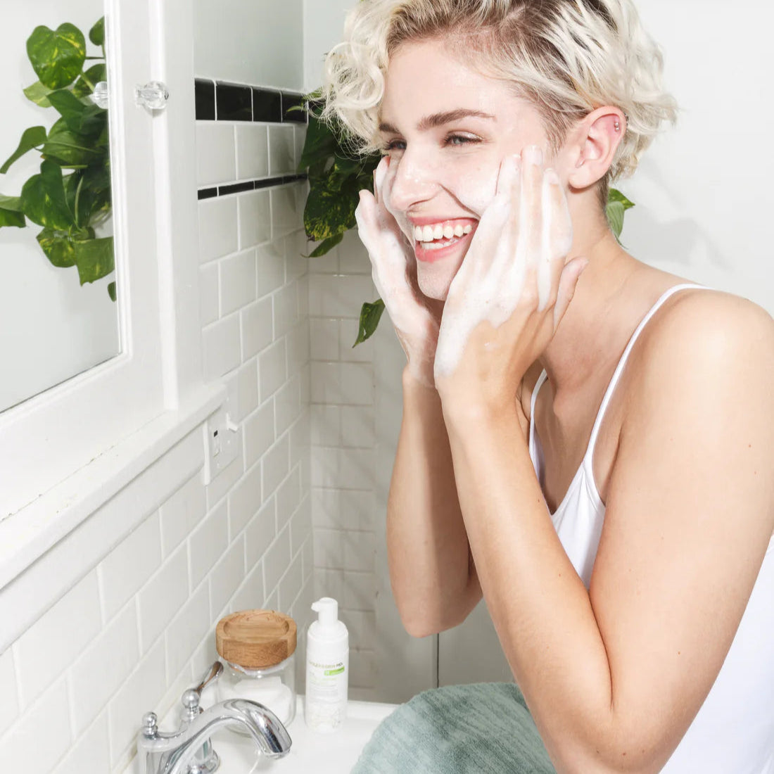 Detox Clarifying Facial Wash | Shop Goldfaden MD at London Beauty