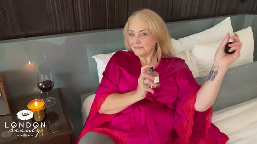 Kathleen spritzing Trudon Aphelie 