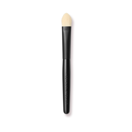 Westman Atelier Eyeshadow l Brush with a soft tapered head for precise application and blending