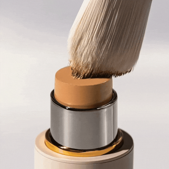 Westman Atelier Foundation Brush for smooth and even application of makeup