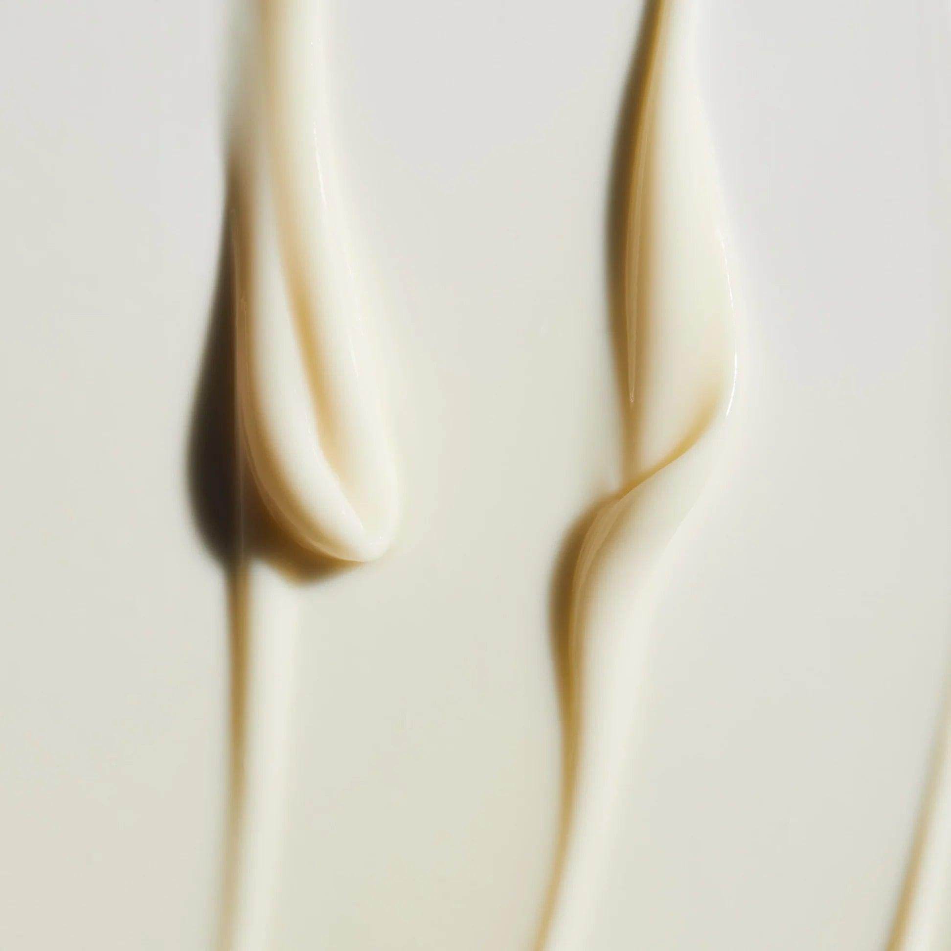 Creamy texture of Omorovicza Cushioning Day Cream, ideal for moisturizing and enhancing skin hydration.