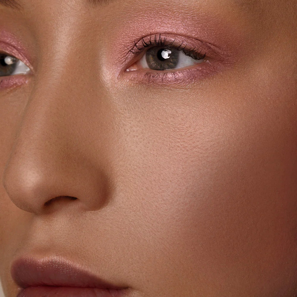 Close-up of a model wearing soft pink Cream Eyeshadow for a natural makeup look
